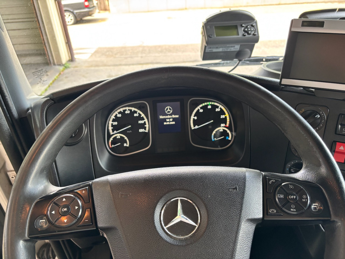 MERCEDES Atego 1530 - بصندوق مغلق شاحنة: صور 5 MERCEDES Atego 1530 - بصندوق مغلق شاحنة: صور 5
