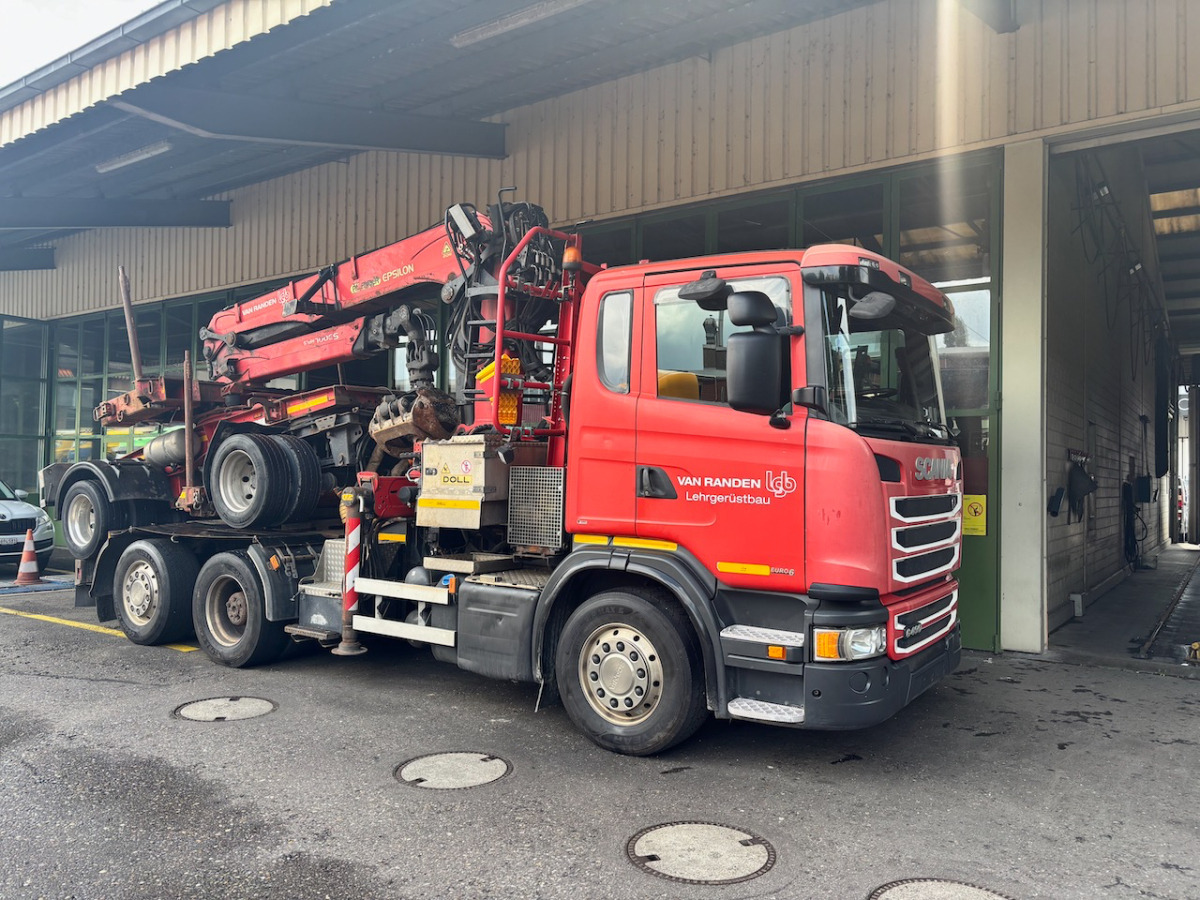 SCANIA G490 6x2 - شاحنة قطع الأشجار, شاحنة كرين: صور 1 SCANIA G490 6x2 - شاحنة قطع الأشجار, شاحنة كرين: صور 1