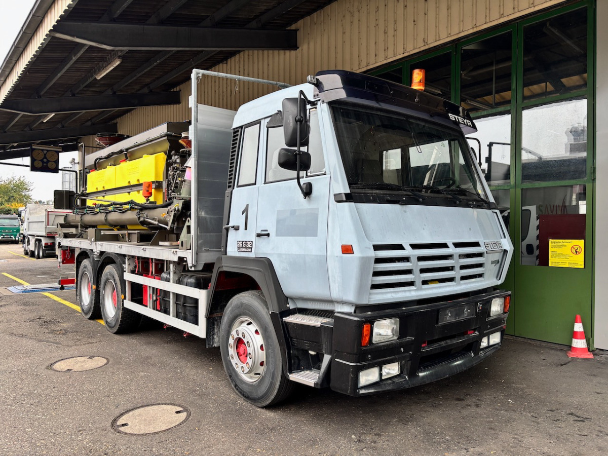 STEYR 26S32/ 6x4 Pisten Enteisung - شاحنة ستارة: صور 1 STEYR 26S32/ 6x4 Pisten Enteisung - شاحنة ستارة: صور 1