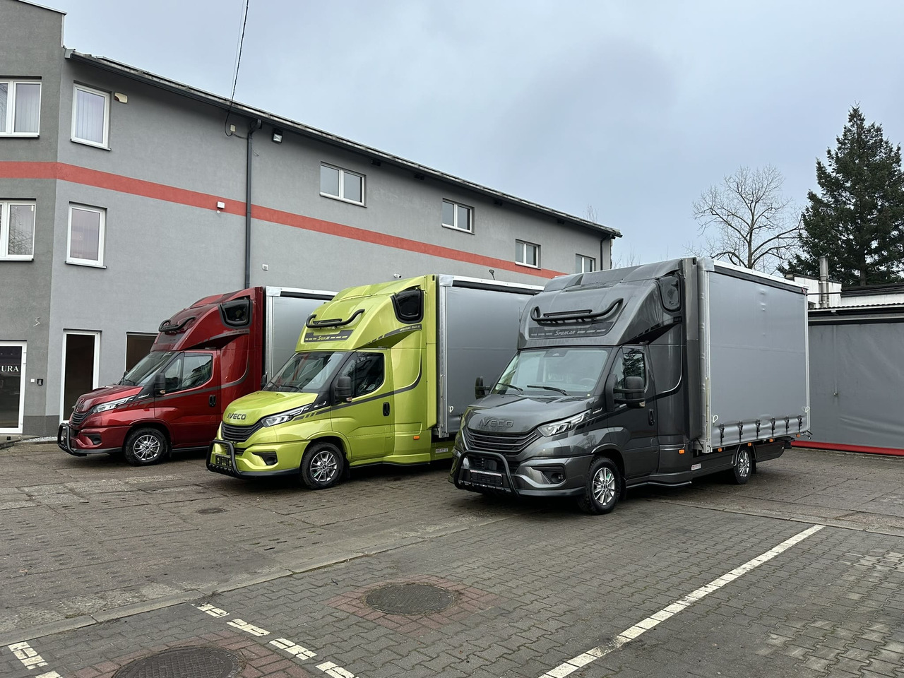 IVECO 35S18 A8 - الشاحنات الصغيرة ستائر, الشاحنات الصغيرة كابينة مزدوجة: صور 2 IVECO 35S18 A8 - الشاحنات الصغيرة ستائر, الشاحنات الصغيرة كابينة مزدوجة: صور 2