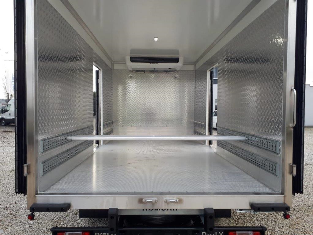 Iveco Daily 70C21A8 Tiefkühkoffer -18°C - الشاحنات الصغيرة المبردة: صور 2 Iveco Daily 70C21A8 Tiefkühkoffer -18°C - الشاحنات الصغيرة المبردة: صور 2