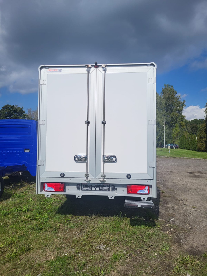 MAN TGE 3.180 Koffer mit Schlafbett - الشاحنات الصغيرة صندوق مغلق, الشاحنات الصغيرة كابينة مزدوجة: صور 3 MAN TGE 3.180 Koffer mit Schlafbett - الشاحنات الصغيرة صندوق مغلق, الشاحنات الصغيرة كابينة مزدوجة: صور 3