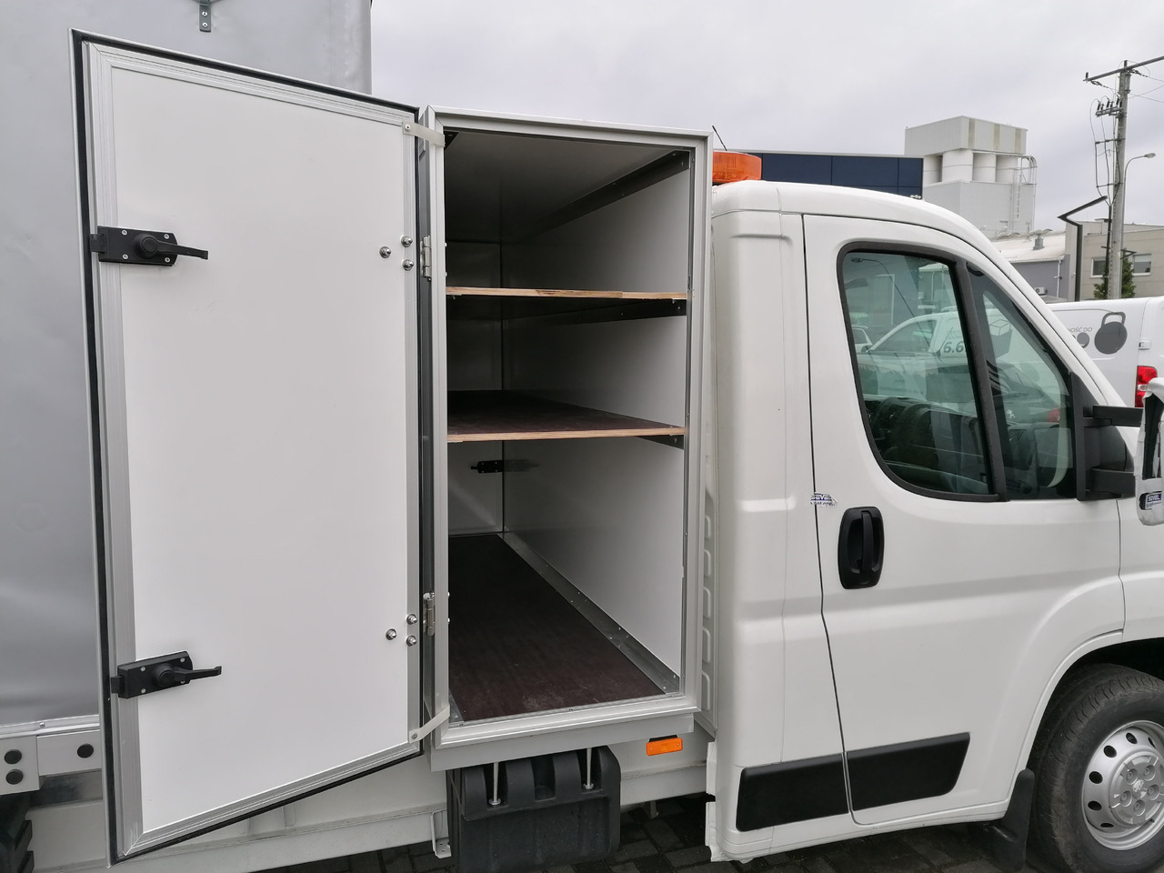 Renault Master 170 Kipper - قلاب صغير: صور 4 Renault Master 170 Kipper - قلاب صغير: صور 4