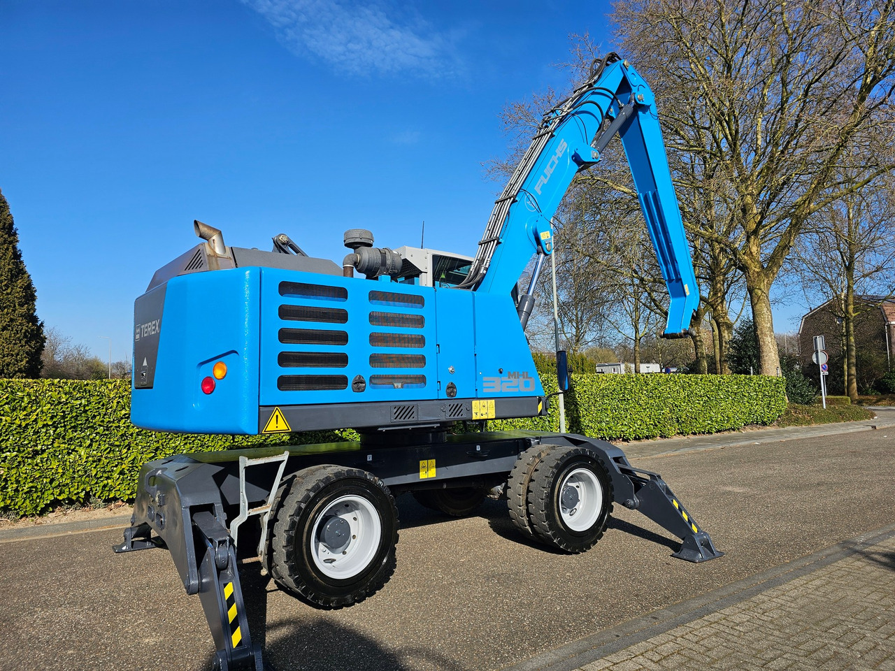حفارة النقل والشحن Fuchs MHL 320 With Multi Purpose Stick And Magnet System: صور 8
