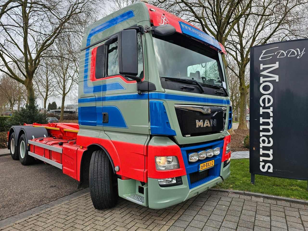 MAN TGX 26.560 XLX 6x4 Abrollkipper - شاحنة ذات الخطاف: صور 1 MAN TGX 26.560 XLX 6x4 Abrollkipper - شاحنة ذات الخطاف: صور 1