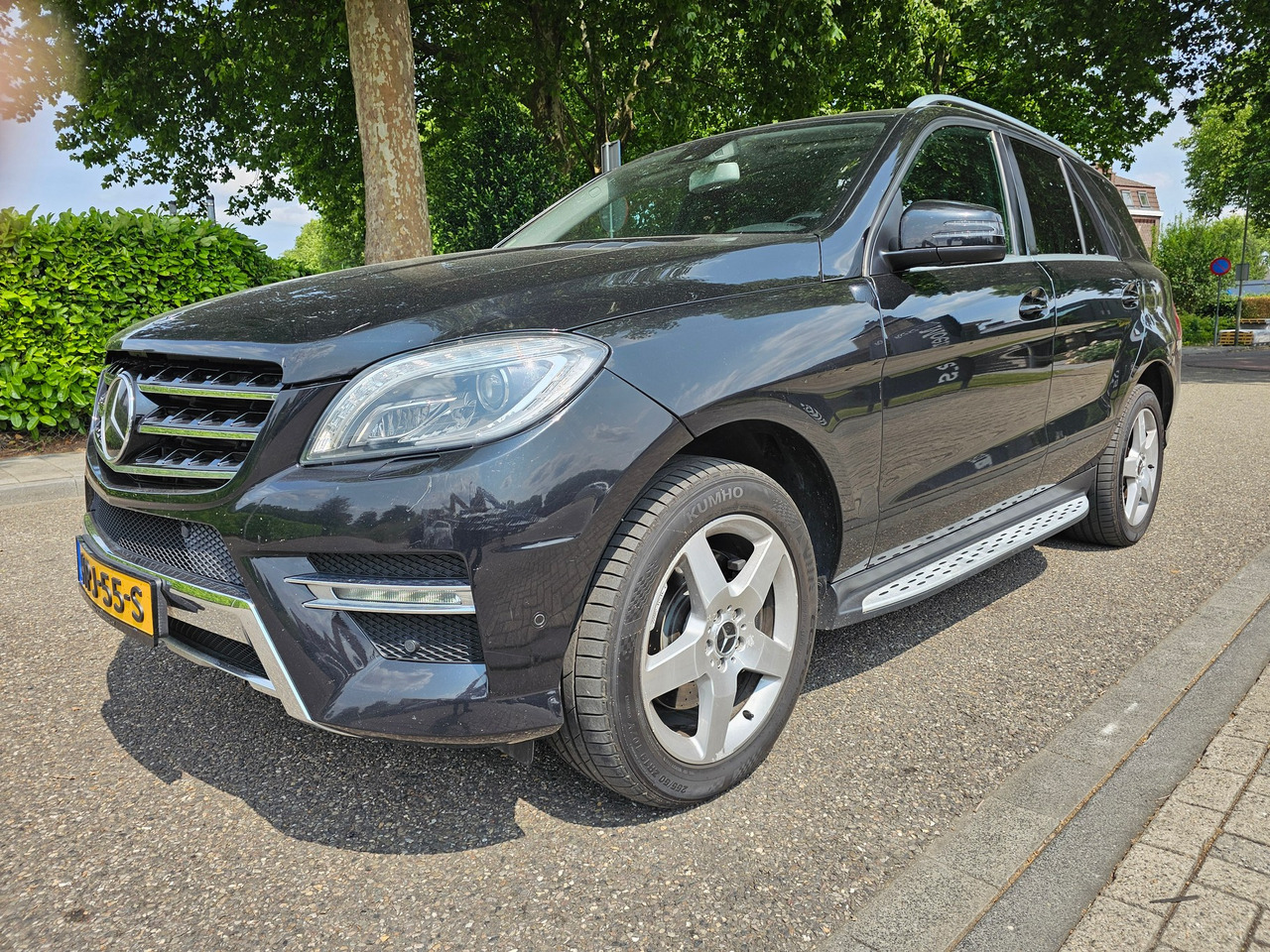 Mercedes Benz ML 350 Bluetec AMG - سيارة دفع رباعي: صور 2 Mercedes Benz ML 350 Bluetec AMG - سيارة دفع رباعي: صور 2