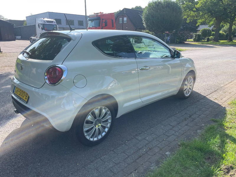 Alfa Romeo MiTo ALFA MITO Diesel ZEER MOOI - هاتشباك: صور 5 Alfa Romeo MiTo ALFA MITO Diesel ZEER MOOI - هاتشباك: صور 5