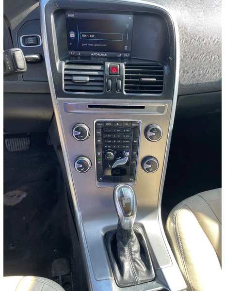 هاتشباك Volvo XC60 XC60 DZ88/DZ8850 5 Cilinder Euro 5: صور 9