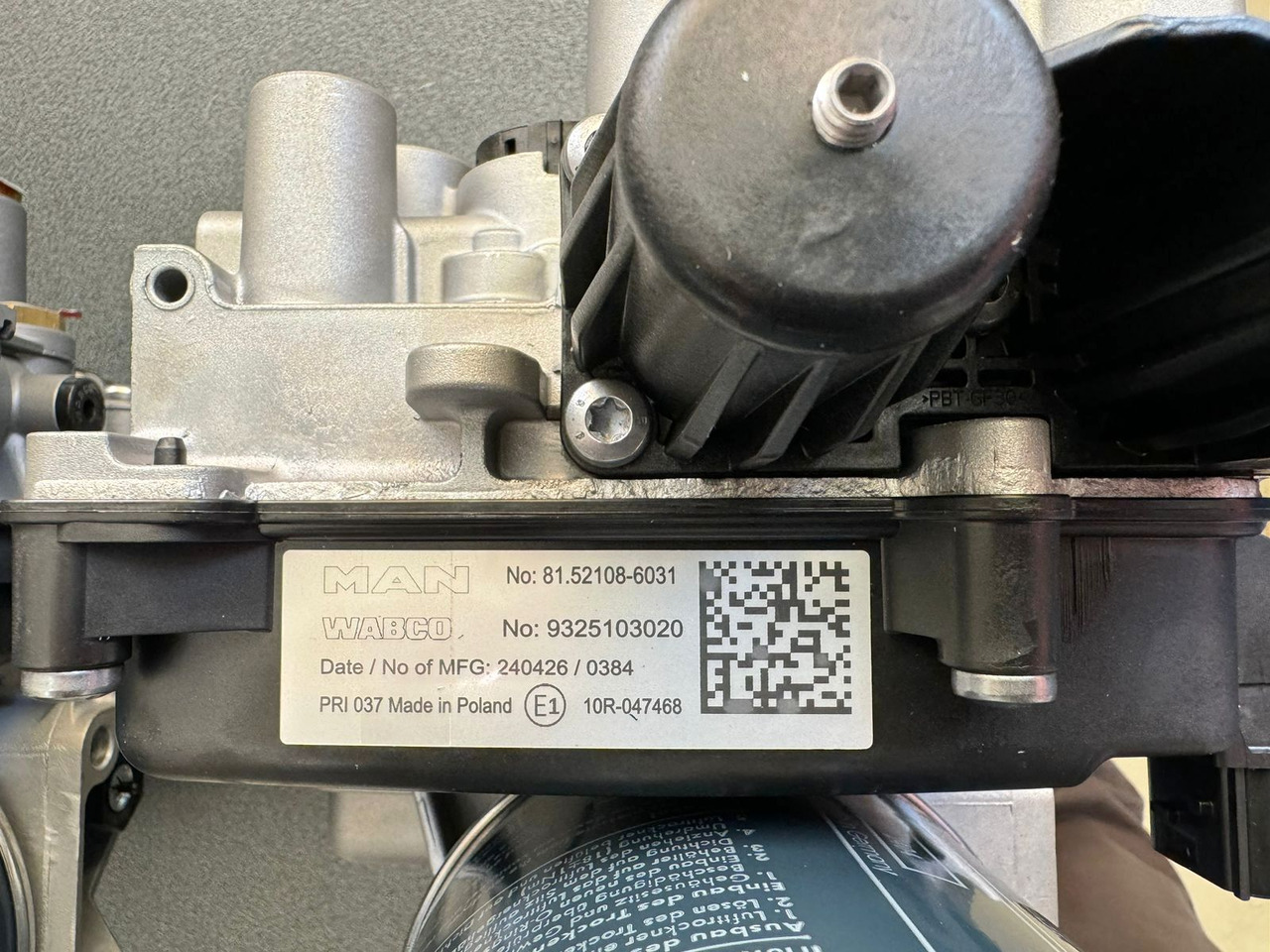 AIR DRIER ELECTRONIC CONTROL UNITS EAM MAN TGS - أجزاء الفرامل: صور 4 AIR DRIER ELECTRONIC CONTROL UNITS EAM MAN TGS - أجزاء الفرامل: صور 4