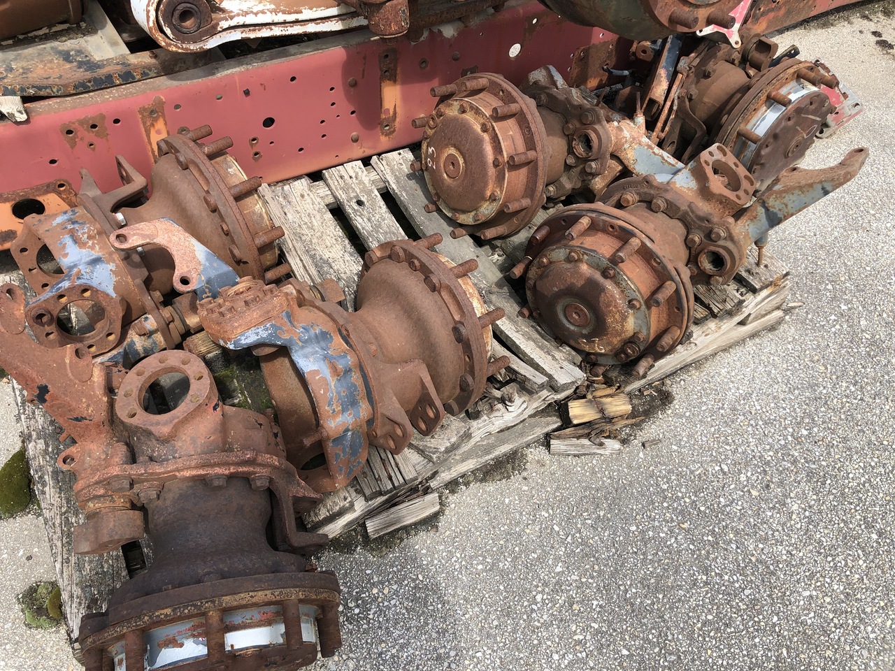 BELL HUB MERCEDES 1735 4X4 - محاور - شاحنة: صور 2 BELL HUB MERCEDES 1735 4X4 - محاور - شاحنة: صور 2