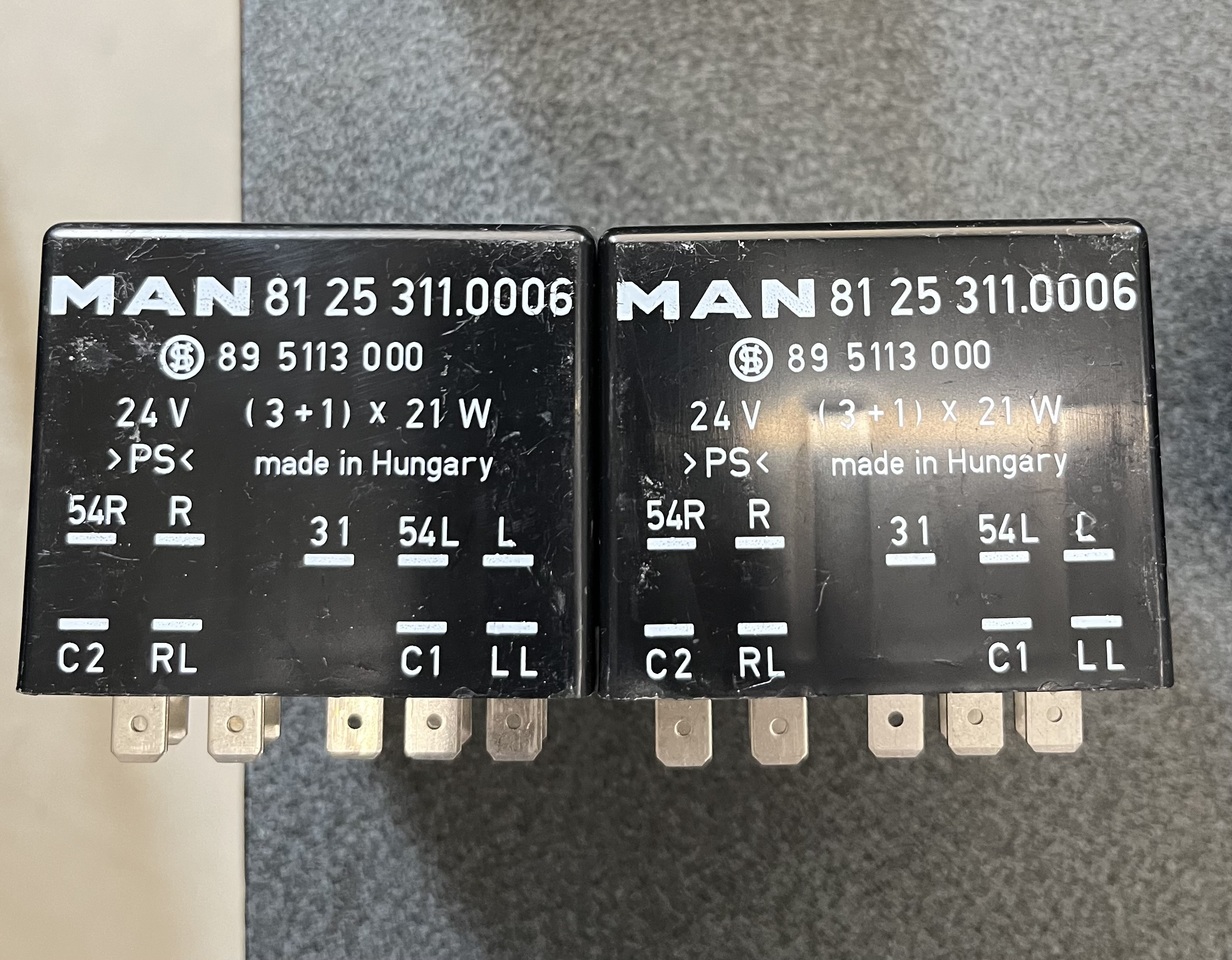 FLASHING-WIPING PULSE UNIT MAN F90,F2000 - النظام الكهربائي - شاحنة: صور 5 FLASHING-WIPING PULSE UNIT MAN F90,F2000 - النظام الكهربائي - شاحنة: صور 5