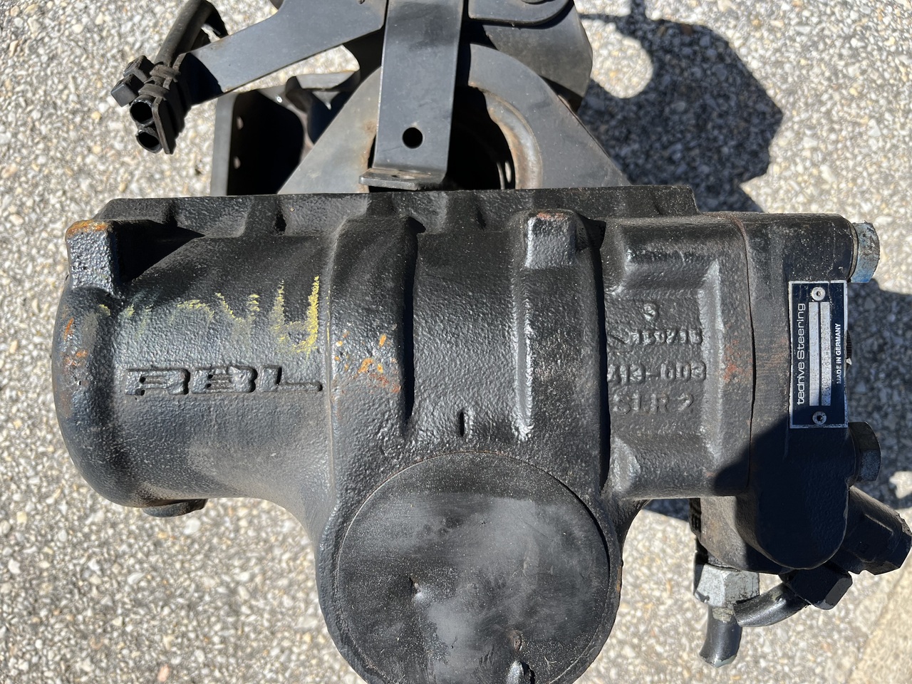 STEERING GEAR RBL C300 MAN TGL - قيادة السيارة - شاحنة: صور 2 STEERING GEAR RBL C300 MAN TGL - قيادة السيارة - شاحنة: صور 2