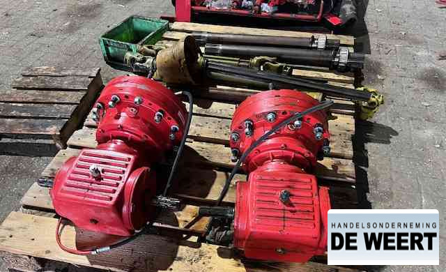 Trioliet tandwielkast , haakse aandrijving , trioliet mengwagen - علبة التروس - الآلات والماكينات الزراعية: صور 1 Trioliet tandwielkast , haakse aandrijving , trioliet mengwagen - علبة التروس - الآلات والماكينات الزراعية: صور 1