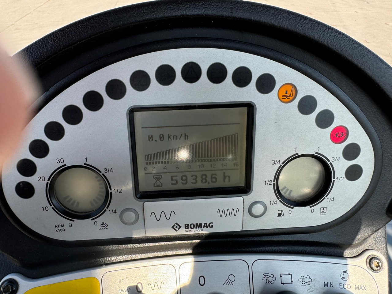 مدماج Bomag BW 213-D5 2017: صور 9