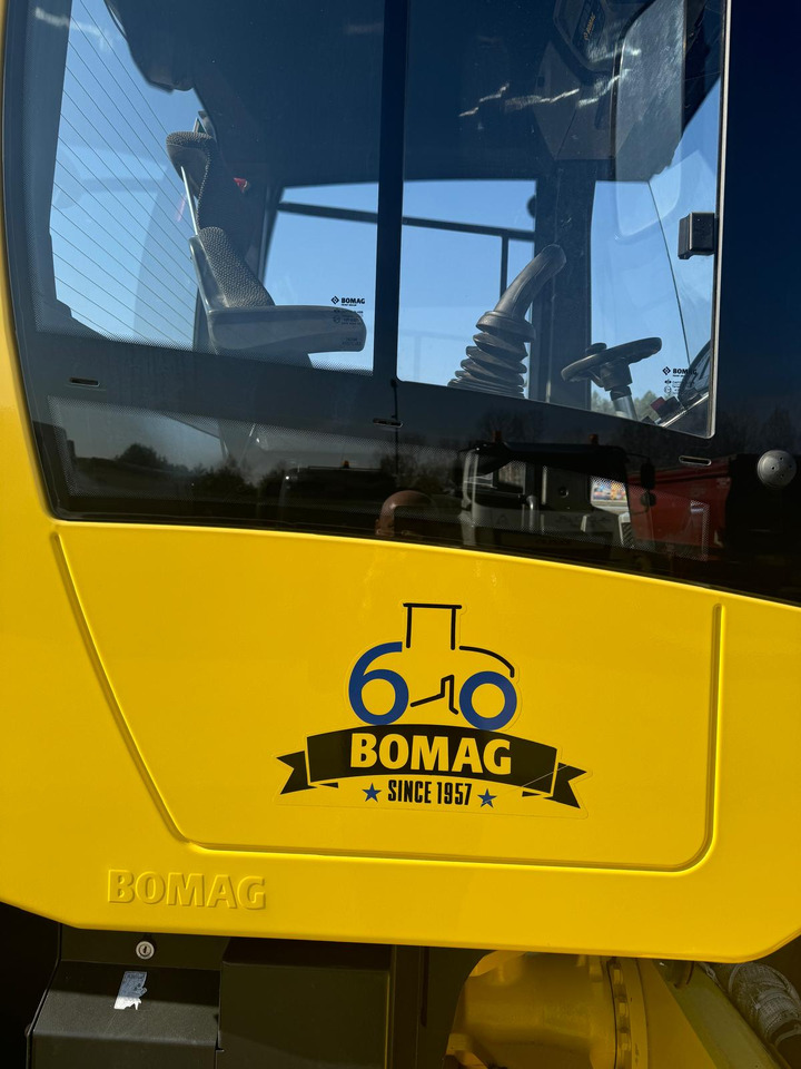 مدماج Bomag BW 213-D5 2017: صور 14