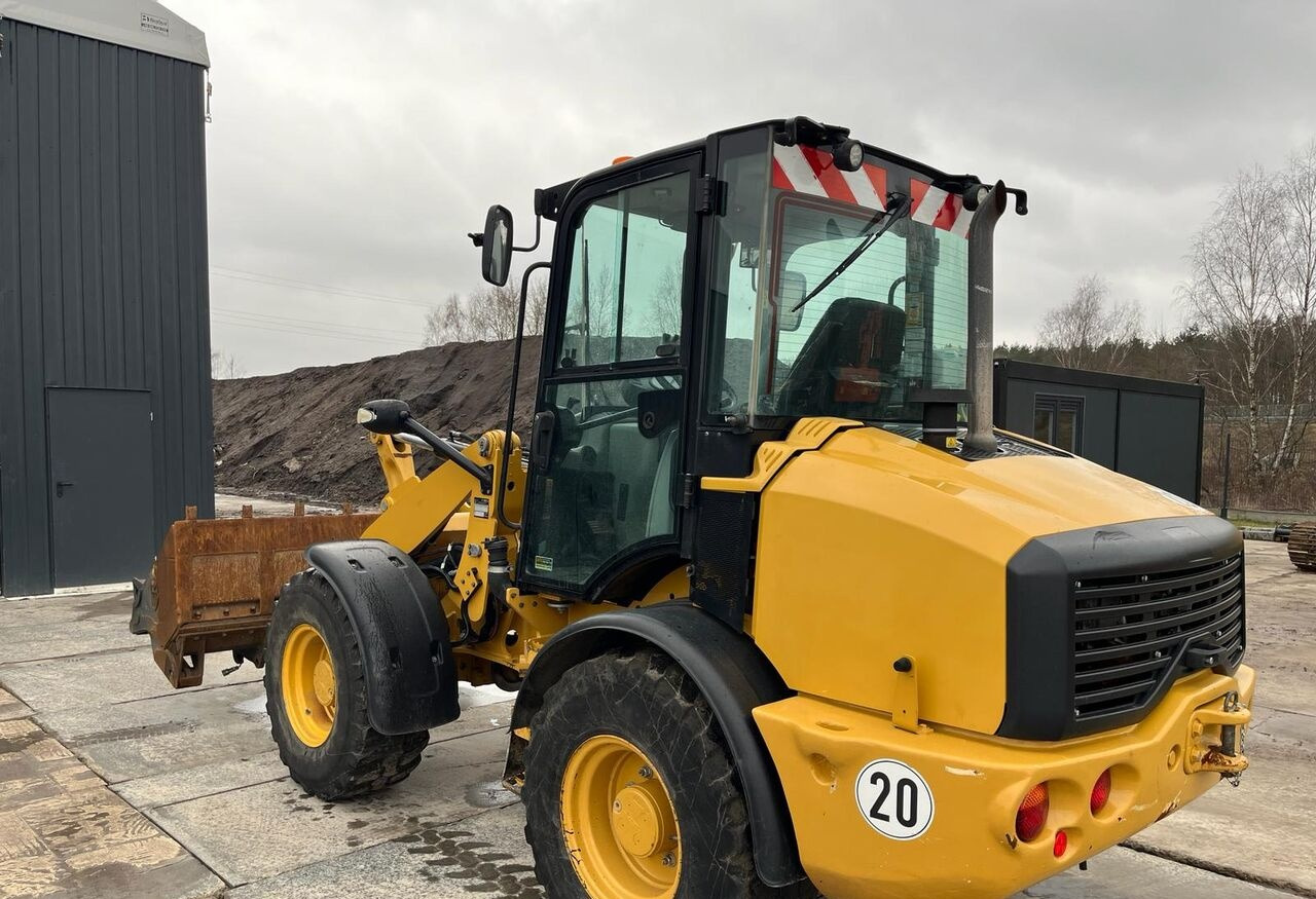 Caterpillar 908M - اللودر بعجل: صور 4 Caterpillar 908M - اللودر بعجل: صور 4