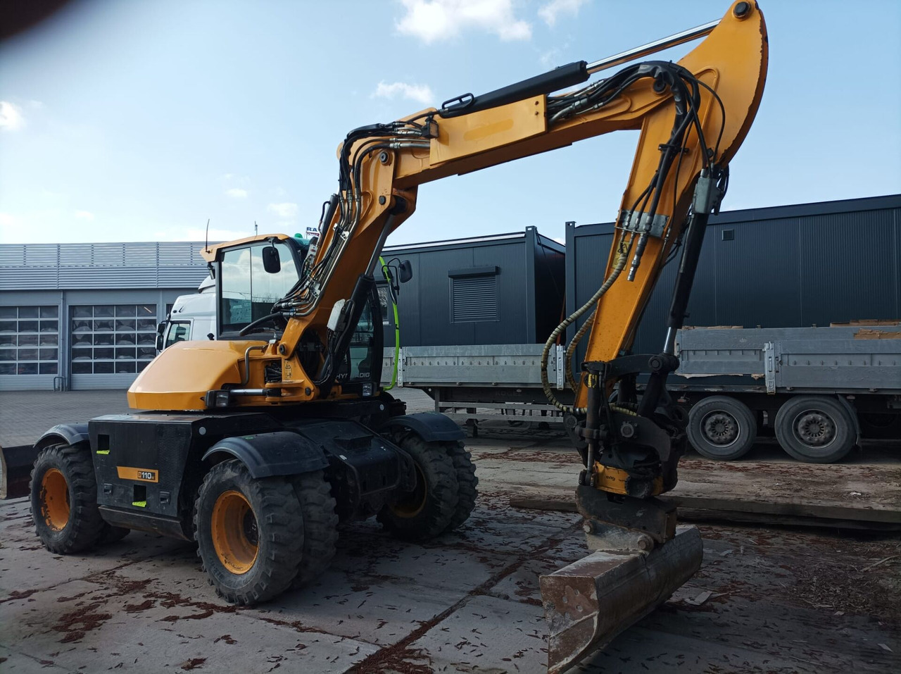 JCB HD110WT T4 - حفارة على عجلات: صور 4 JCB HD110WT T4 - حفارة على عجلات: صور 4
