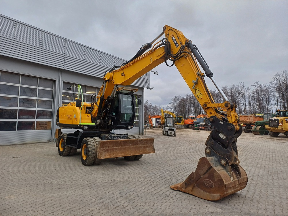 JCB JS175 - حفارة على عجلات: صور 1 JCB JS175 - حفارة على عجلات: صور 1