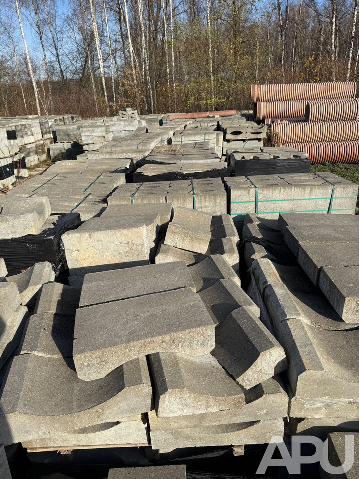 Koryto/Korytko Betonowe Odwodnieniowe 60x33x15 - معدات البناء: صور 3 Koryto/Korytko Betonowe Odwodnieniowe 60x33x15 - معدات البناء: صور 3