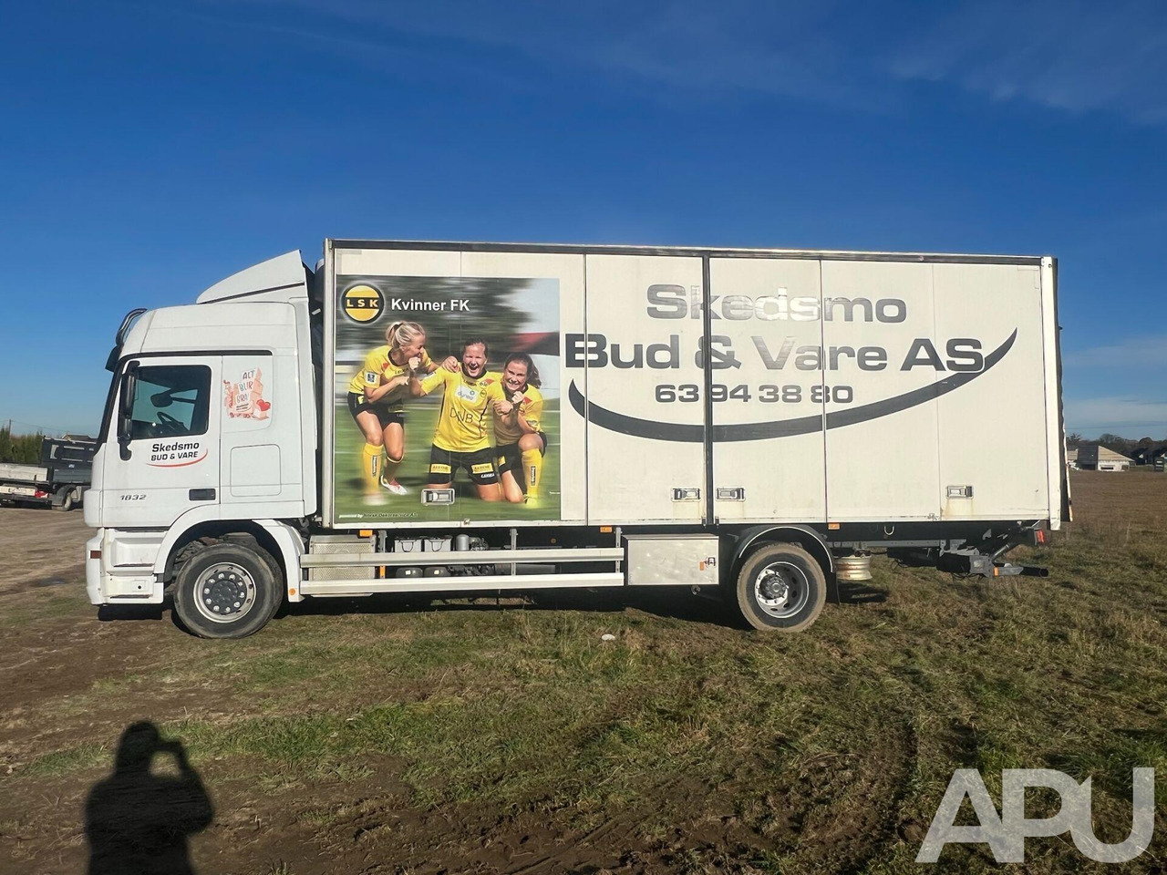 Mercedes Actros 1832 - بصندوق مغلق شاحنة: صور 4 Mercedes Actros 1832 - بصندوق مغلق شاحنة: صور 4