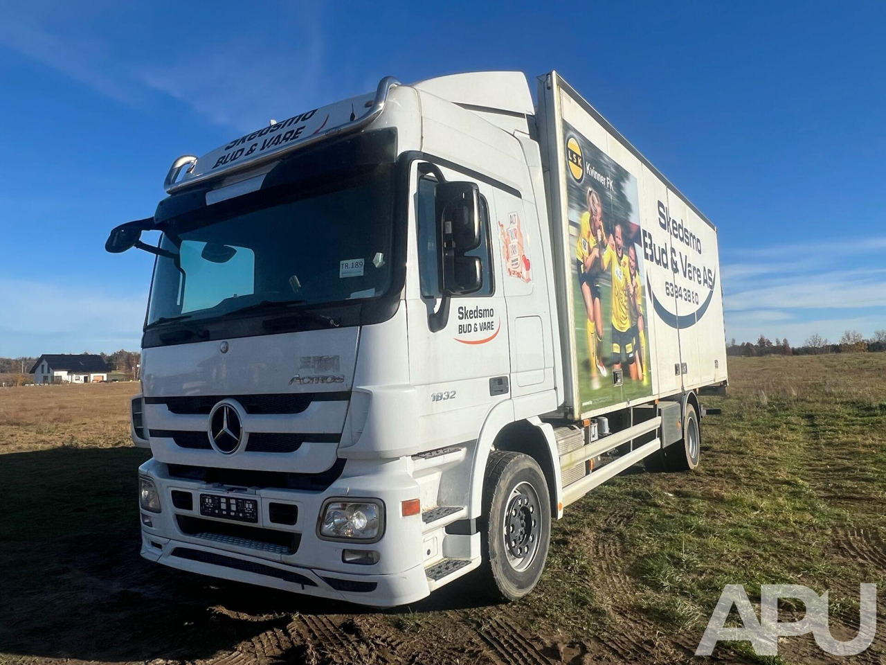 Mercedes Actros 1832 - بصندوق مغلق شاحنة: صور 1 Mercedes Actros 1832 - بصندوق مغلق شاحنة: صور 1