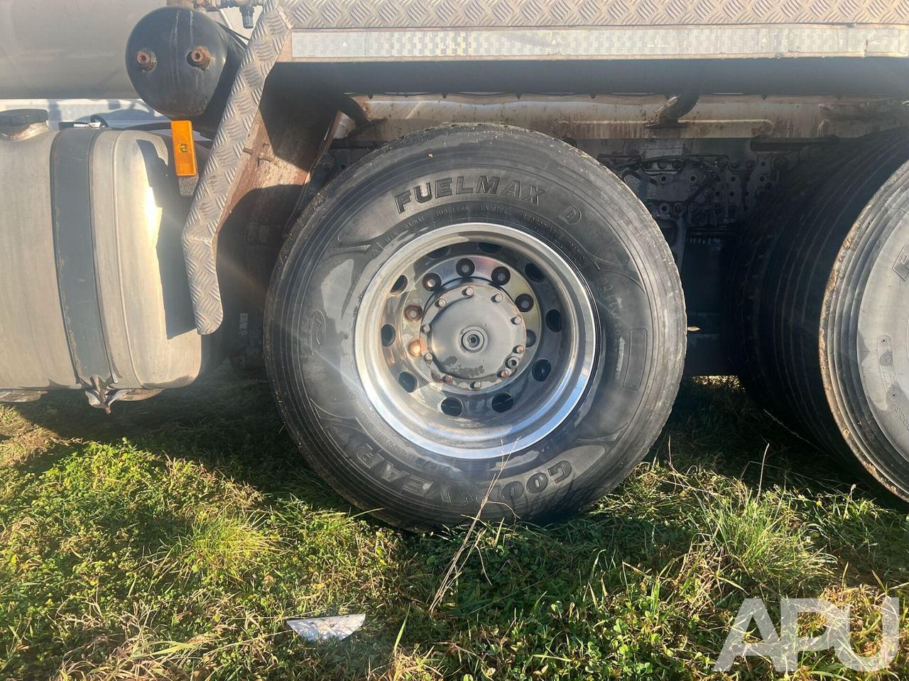 شاحنة خلاطة خرسانة Mercedes Arcos 3246: صور 16 شاحنة خلاطة خرسانة Mercedes Arcos 3246: صور 16