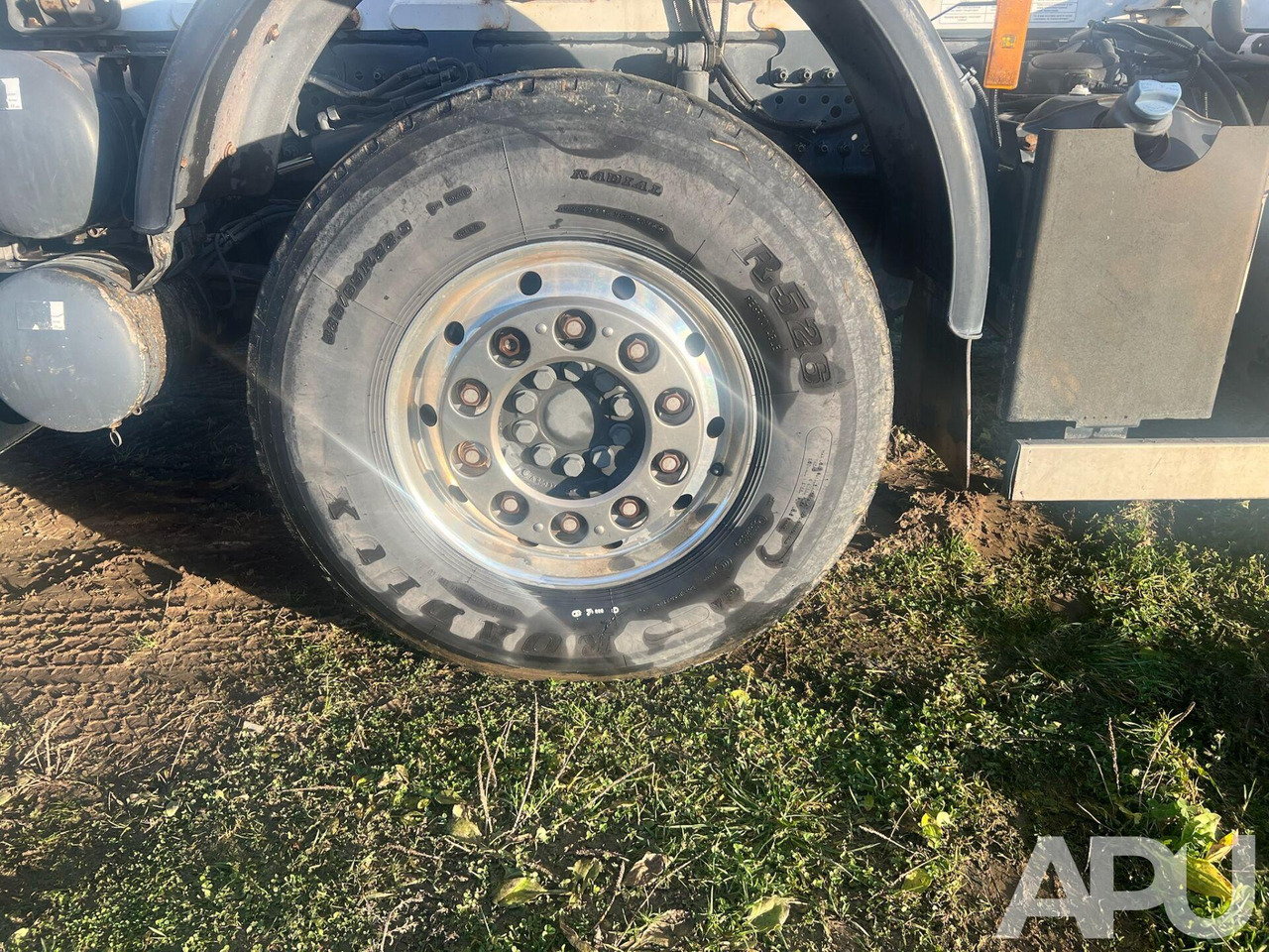 شاحنة خلاطة خرسانة Mercedes Arcos 3246: صور 14 شاحنة خلاطة خرسانة Mercedes Arcos 3246: صور 14