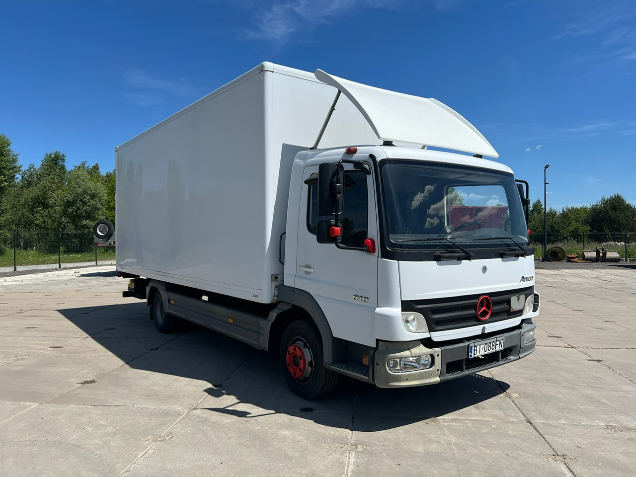 Mercedes-Benz ATEGO 818 dostawczy winda - بصندوق مغلق شاحنة: صور 3 Mercedes-Benz ATEGO 818 dostawczy winda - بصندوق مغلق شاحنة: صور 3