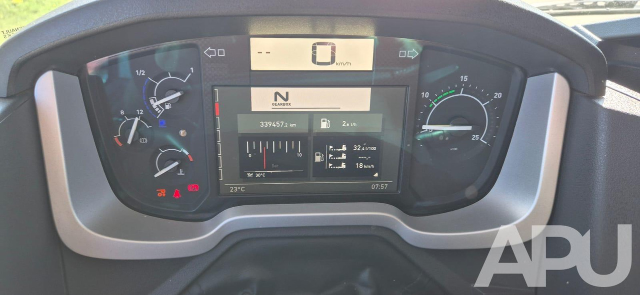 Renault T480 - شاحنة جرار: صور 4 Renault T480 - شاحنة جرار: صور 4