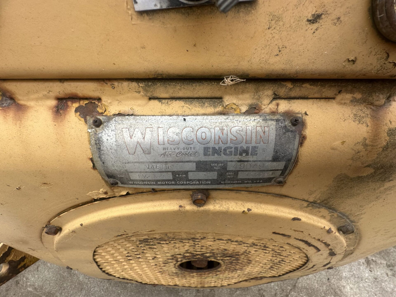 WISCONSIN ENGINE V461D poboczarka - ماكينات التسوية: صور 4 WISCONSIN ENGINE V461D poboczarka - ماكينات التسوية: صور 4