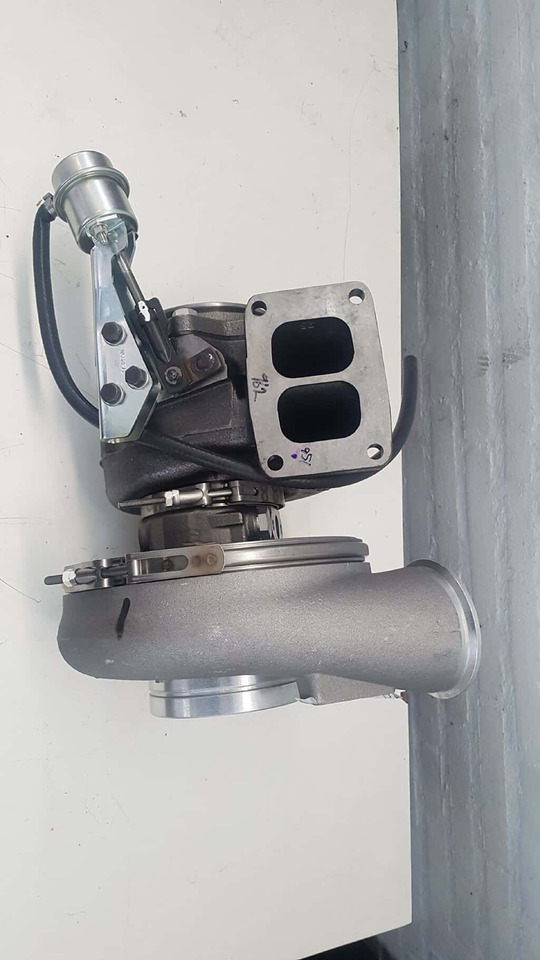 VOLVO D13K FH/FM 2013- E6 TURBOCOMPRESSOR V 21989961 - الشاحن التوربيني - شاحنة: صور 3 VOLVO D13K FH/FM 2013- E6 TURBOCOMPRESSOR V 21989961 - الشاحن التوربيني - شاحنة: صور 3