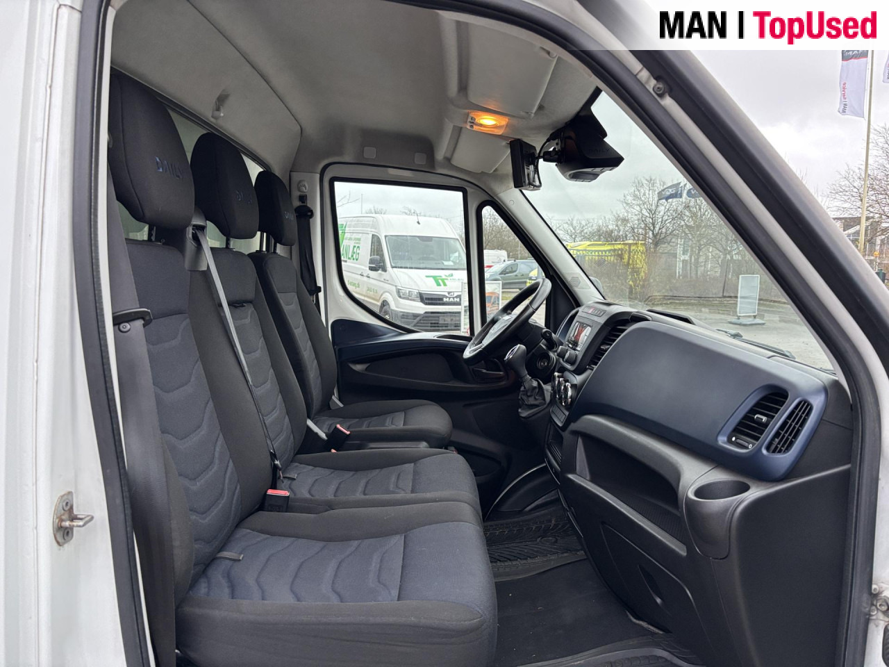 IVECO 35S16 - الشاحنات الصغيرة صندوق مغلق: صور 5 IVECO 35S16 - الشاحنات الصغيرة صندوق مغلق: صور 5