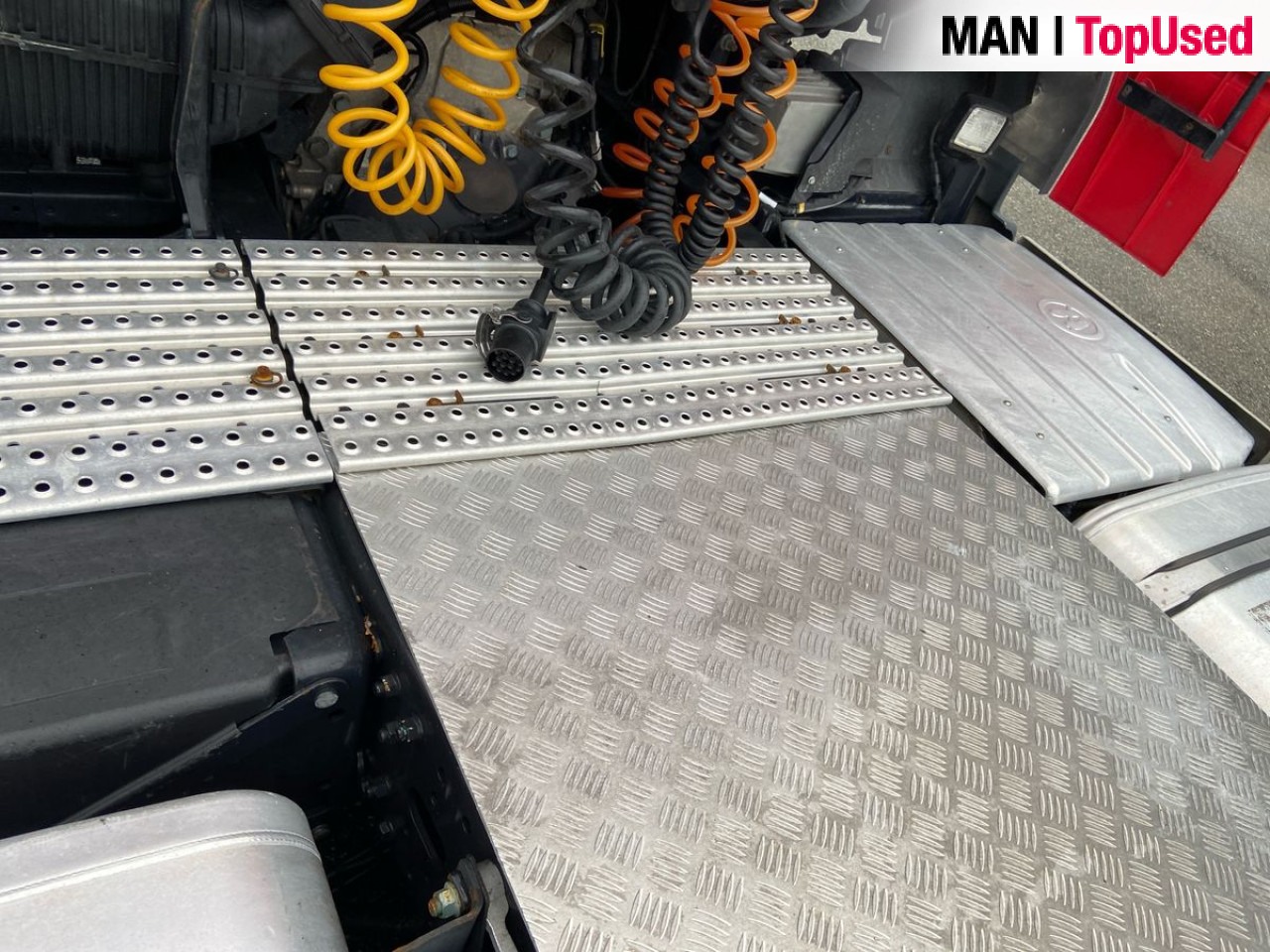 MAN TGX 18.460 4X2 BLS "ADR EX II / AT" - شاحنة جرار: صور 4 MAN TGX 18.460 4X2 BLS "ADR EX II / AT" - شاحنة جرار: صور 4