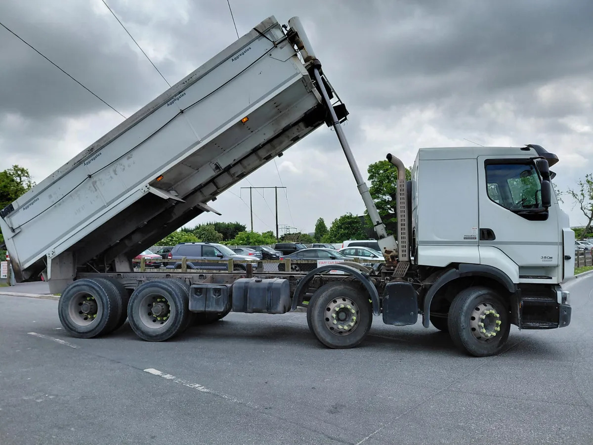 قلابات 2014 Renault Premium Lander: صور 6