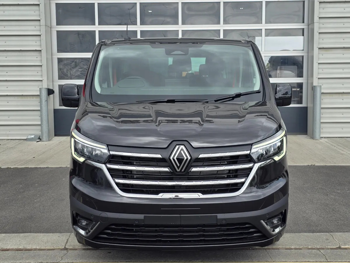 2025 Renault Trafic Combi 170BHP Auto - ميكروباص: صور 3 2025 Renault Trafic Combi 170BHP Auto - ميكروباص: صور 3