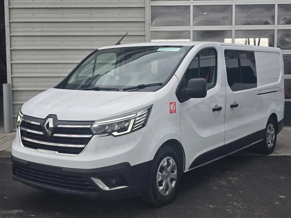 2025 Renault Trafic E-Tech Crew Cab - الشاحنات الصغيرة كابينة مزدوجة: صور 2 2025 Renault Trafic E-Tech Crew Cab - الشاحنات الصغيرة كابينة مزدوجة: صور 2