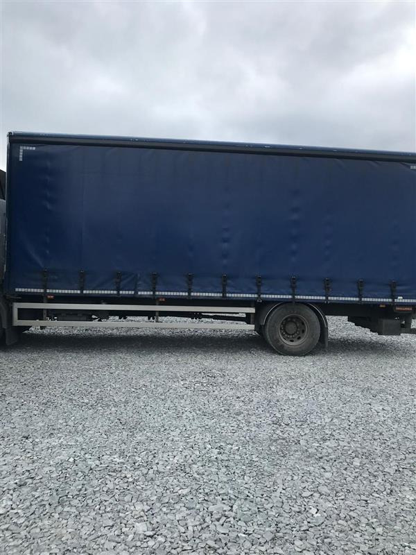 Fitzgeralds RENAULT 2017 D 18 High 4×2 250 Curtainsider - شاحنة ستارة: صور 3 Fitzgeralds RENAULT 2017 D 18 High 4×2 250 Curtainsider - شاحنة ستارة: صور 3