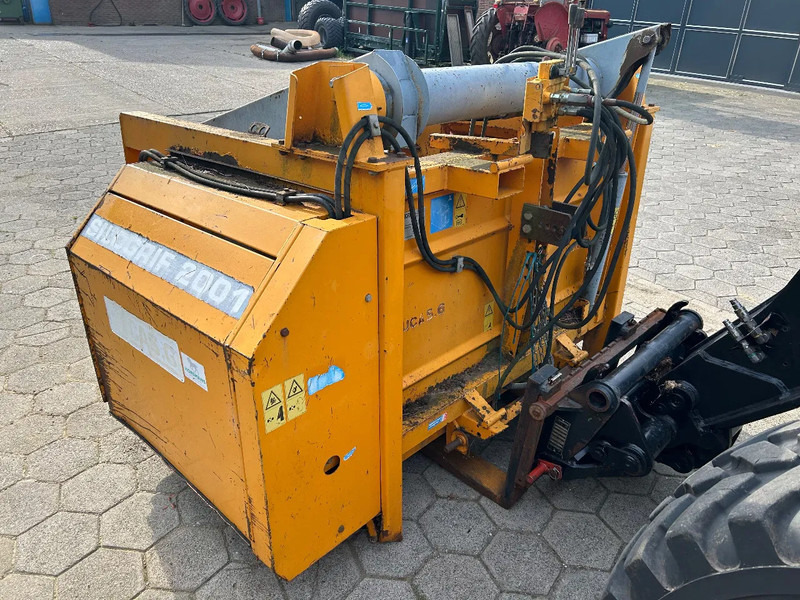 Lucas Silogrif 2001 - المعدات لتربية الماشية: صور 1 Lucas Silogrif 2001 - المعدات لتربية الماشية: صور 1