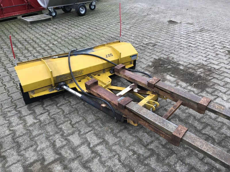 NIDO Sneeuwschuif - كاسحة ثلوج - الآلات والماكينات الزراعية: صور 1 NIDO Sneeuwschuif - كاسحة ثلوج - الآلات والماكينات الزراعية: صور 1