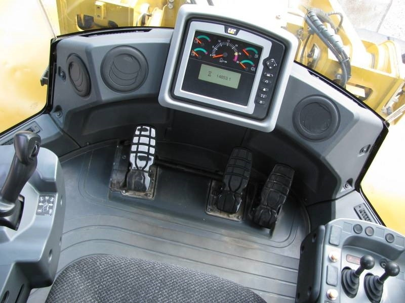 اللودر بعجل CAT 966K Top stanje: صور 21