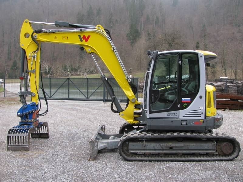 Wacker Neuson EZ 80 z grajferjem - حفارة مصغرة: صور 3 Wacker Neuson EZ 80 z grajferjem - حفارة مصغرة: صور 3