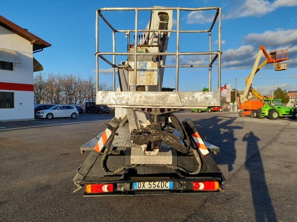 مصاعد الازدهار محمولة على شاحنة Oil & Steel 189: صور 16