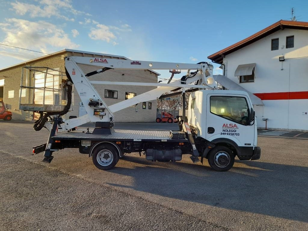 Oil & Steel 189 - مصاعد الازدهار محمولة على شاحنة: صور 5 Oil & Steel 189 - مصاعد الازدهار محمولة على شاحنة: صور 5