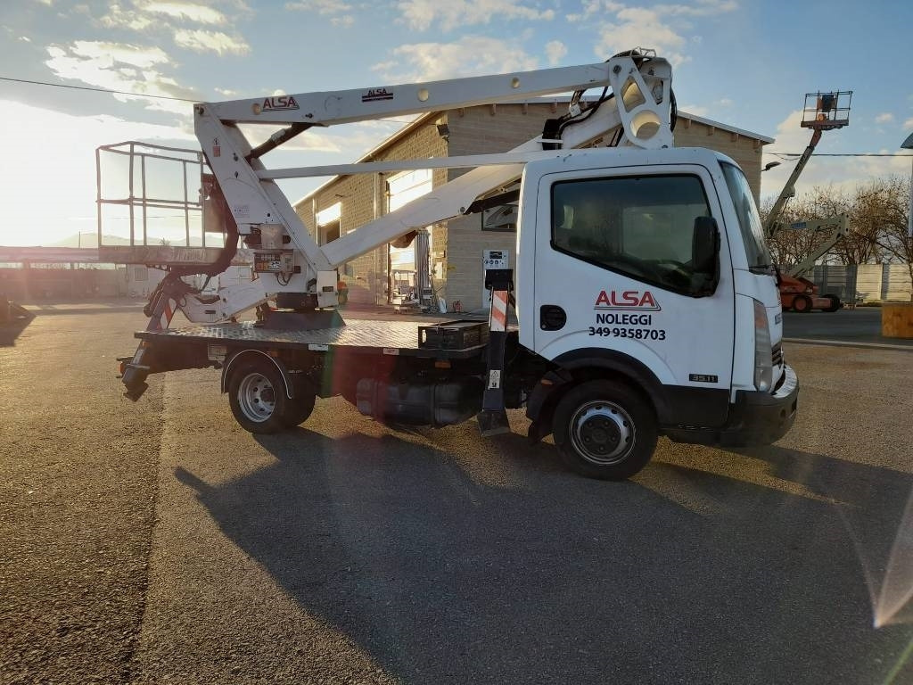 مصاعد الازدهار محمولة على شاحنة Oil & Steel 189: صور 19