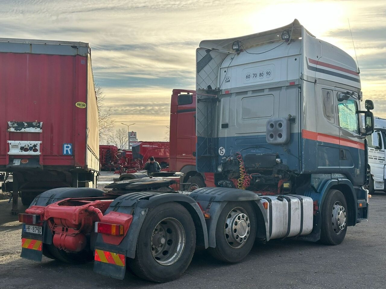 Scania R124 470 - شاحنة جرار: صور 3 Scania R124 470 - شاحنة جرار: صور 3