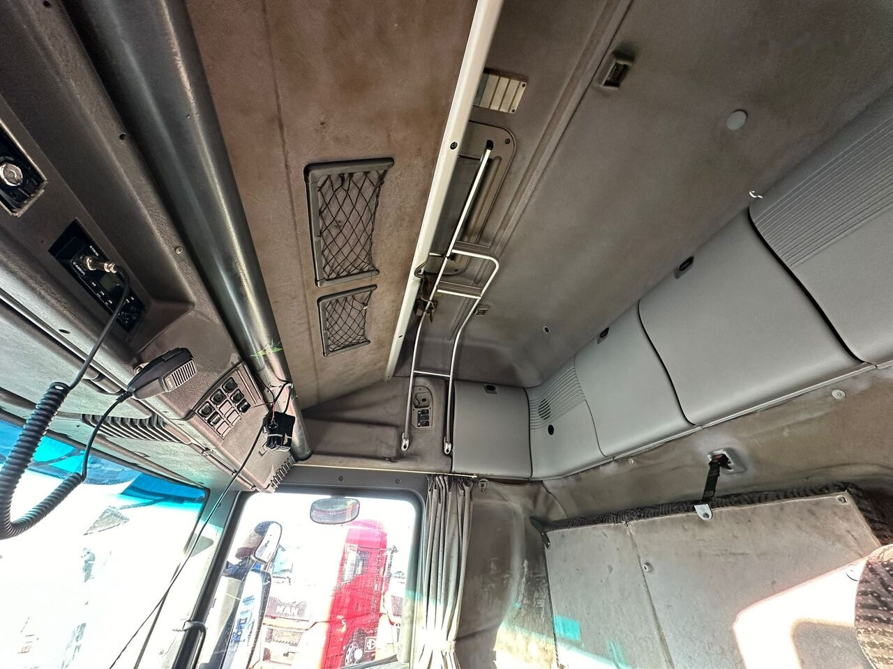 شاحنة جرار Scania R124: صور 9