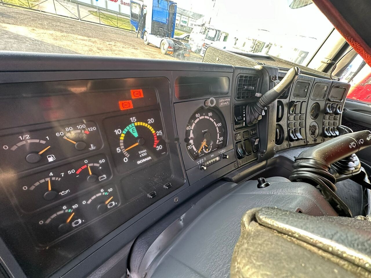 شاحنة جرار Scania R124: صور 10