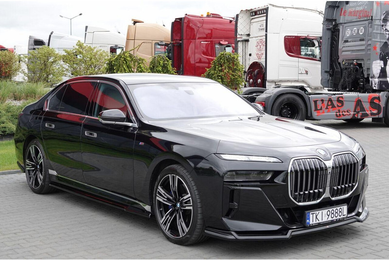 BMW 7 xDrive M Sport - سيدان: صور 3 BMW 7 xDrive M Sport - سيدان: صور 3