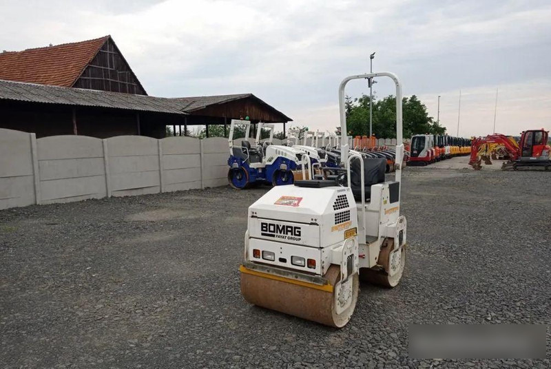 Bomag BW 100 Road roller - مدحلة: صور 4 Bomag BW 100 Road roller - مدحلة: صور 4