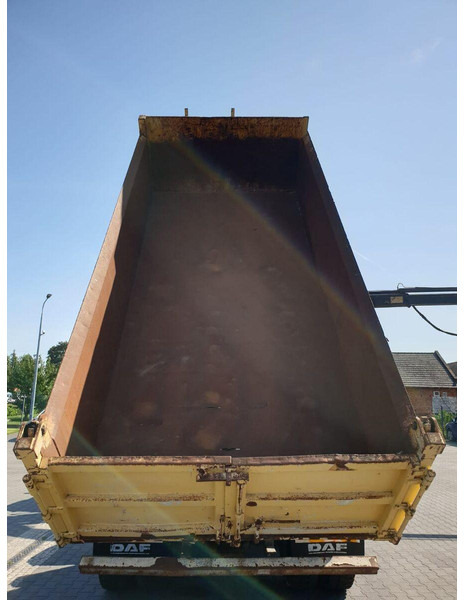 DAF CF GINAF X3335 S 6x6 DUMP TRUCK+HDS ATLAS 1460 HYDROBORD - قلابات, شاحنة كرين: صور 4 DAF CF GINAF X3335 S 6x6 DUMP TRUCK+HDS ATLAS 1460 HYDROBORD - قلابات, شاحنة كرين: صور 4